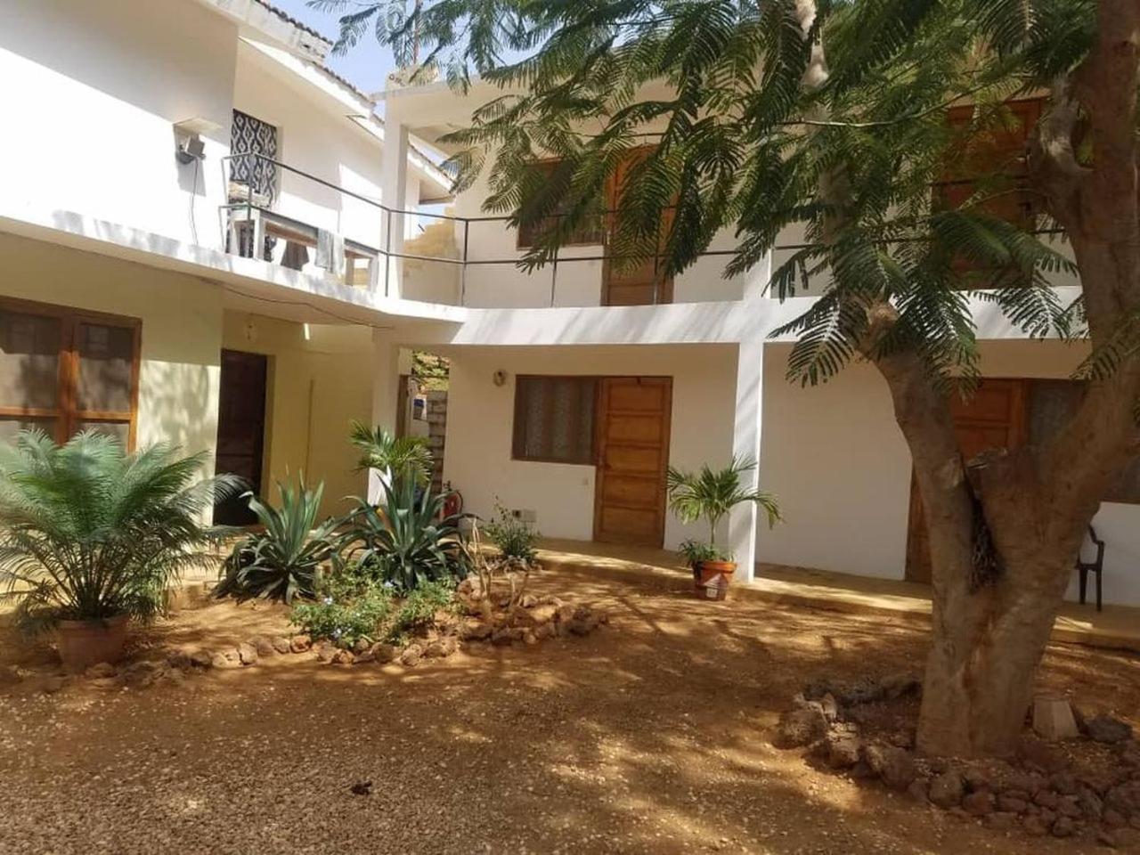 Hotel Al Jannah Somone Exterior foto