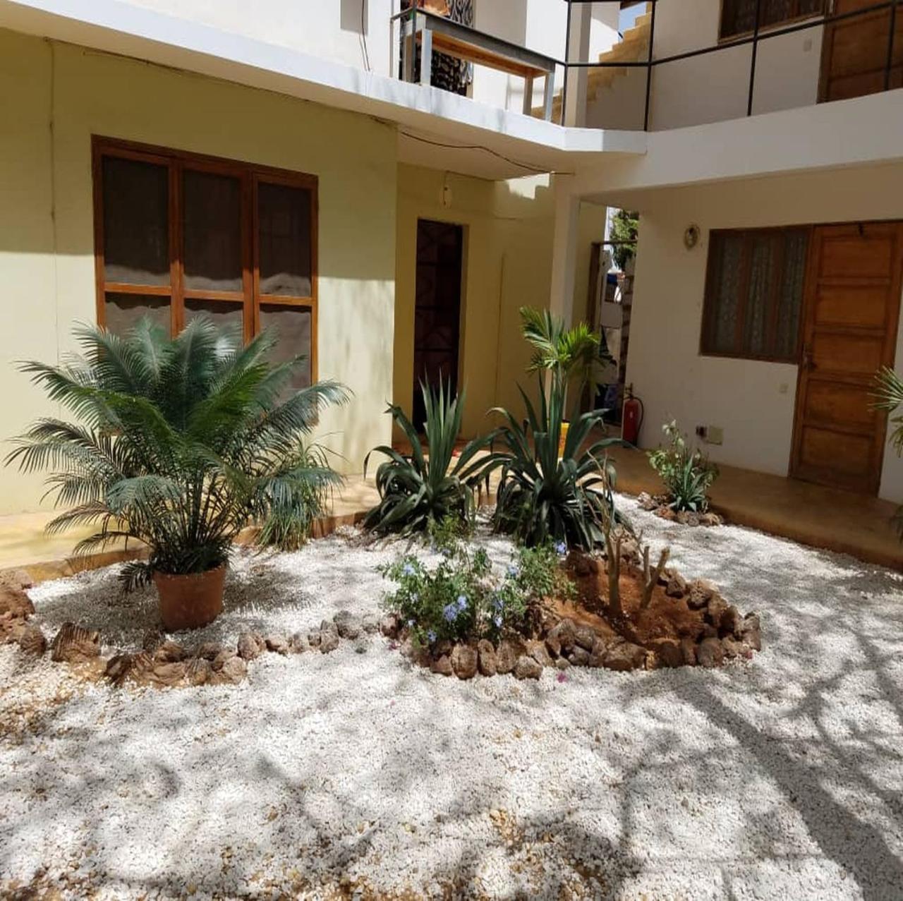 Hotel Al Jannah Somone Exterior foto