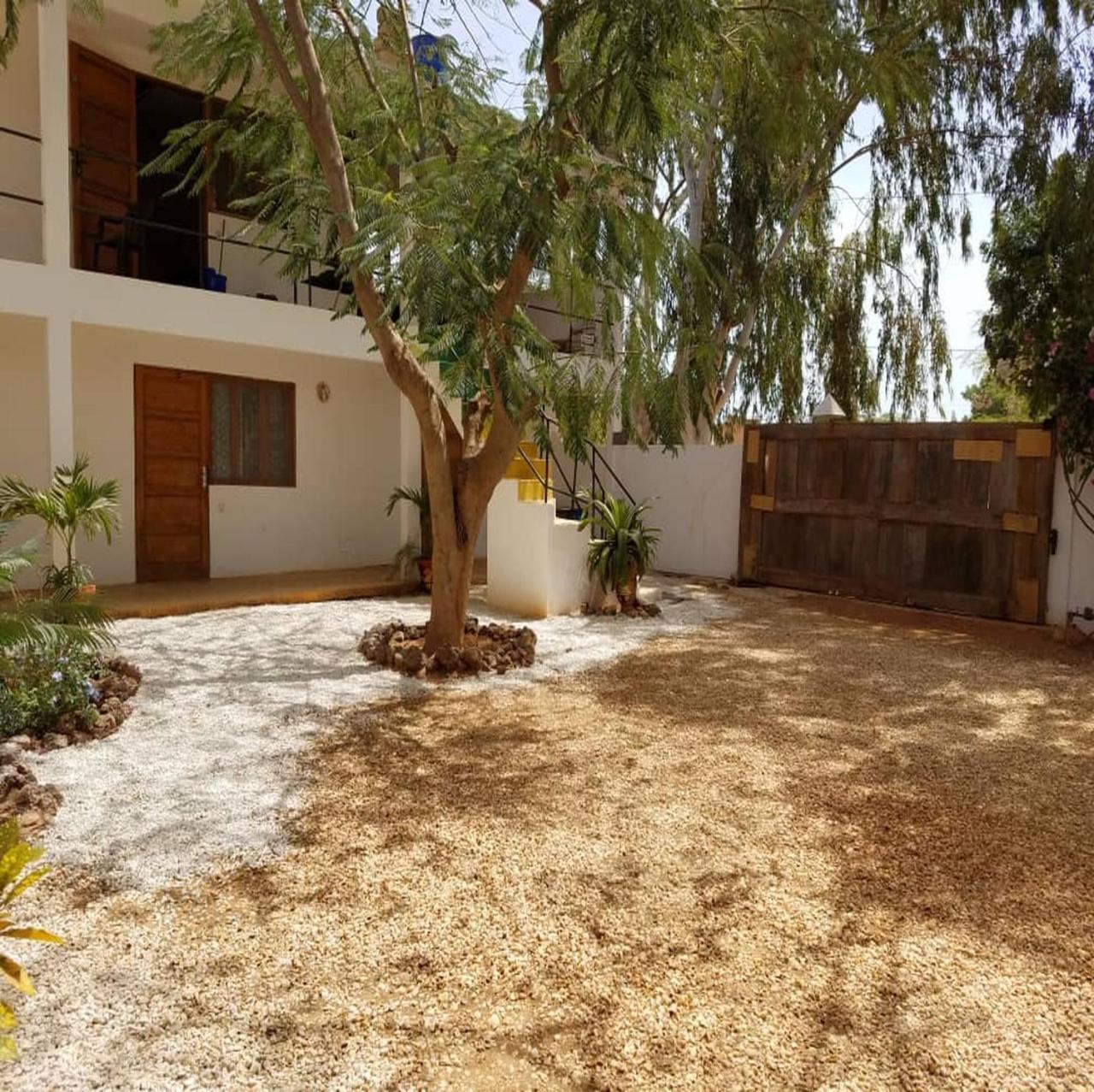 Hotel Al Jannah Somone Exterior foto